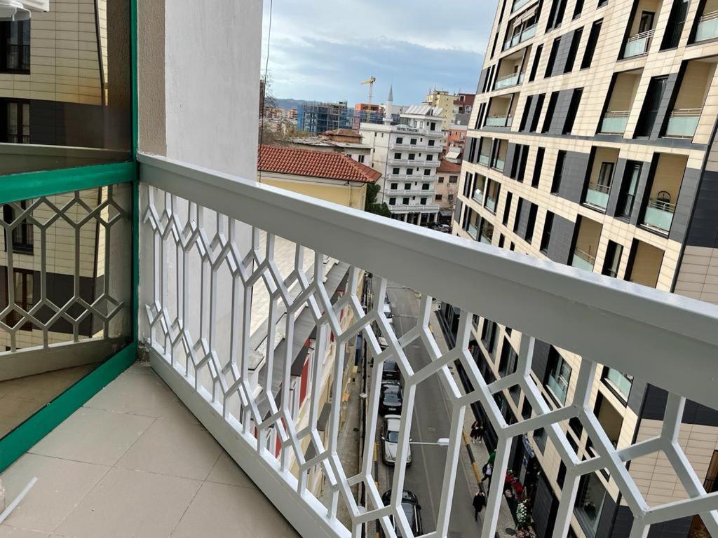 Sun Tower-Center Of Tirana Appartement Buitenkant foto