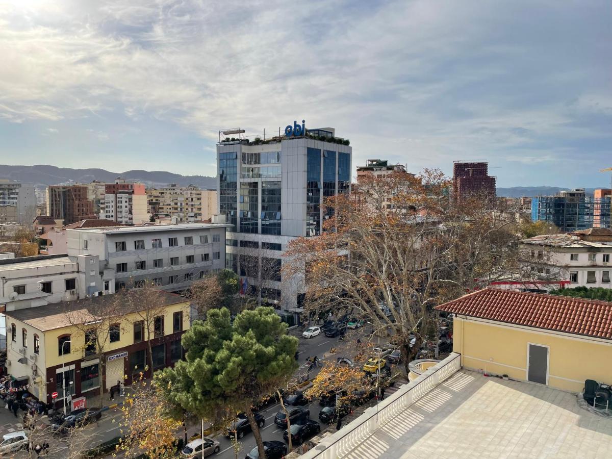 Sun Tower-Center Of Tirana Appartement Buitenkant foto